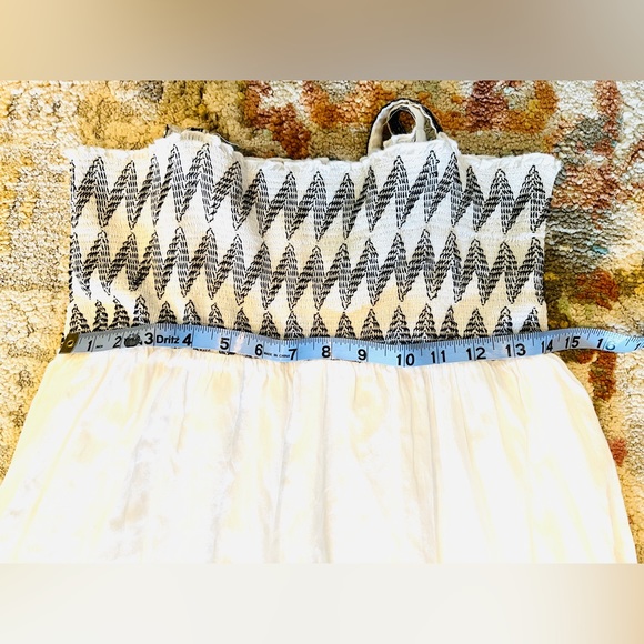 Stradivarius White/Navy Smocked Tiered Maxi Dress Size Large - Picture 9 of 9